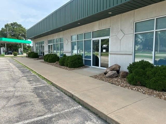 450 N Iowa Street — photo 9