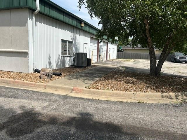 450 N Iowa Street — photo 14