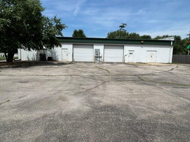 450 N Iowa Street — photo 23