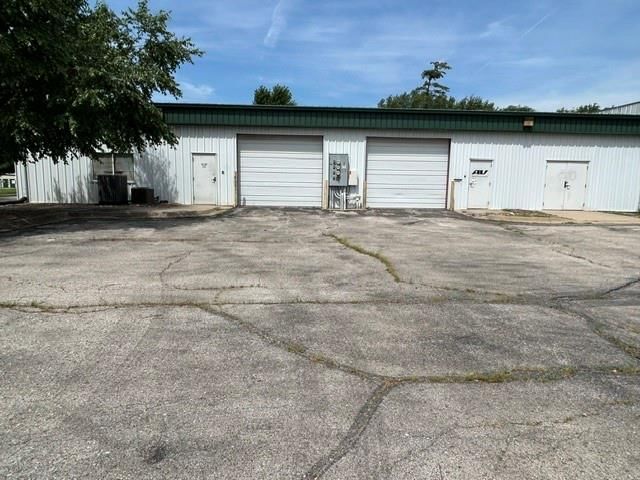 450 N Iowa Street — photo 24