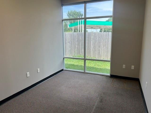 450 N Iowa Street — photo 31