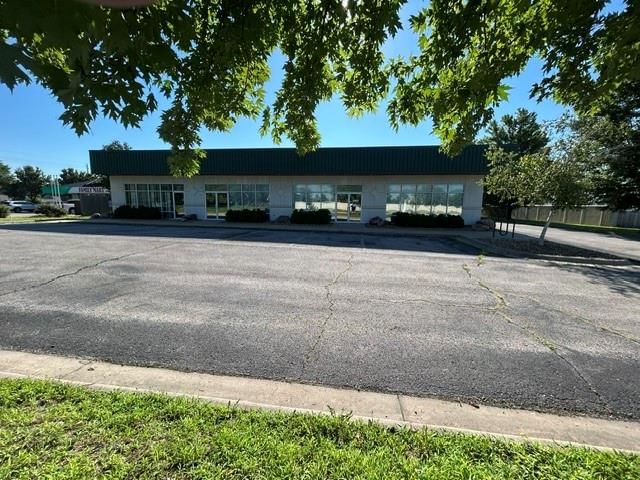 450 N Iowa Street — photo 68