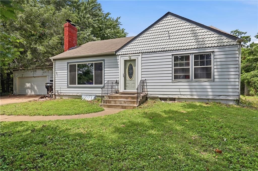 3321 Blue Ridge Boulevard — photo 1