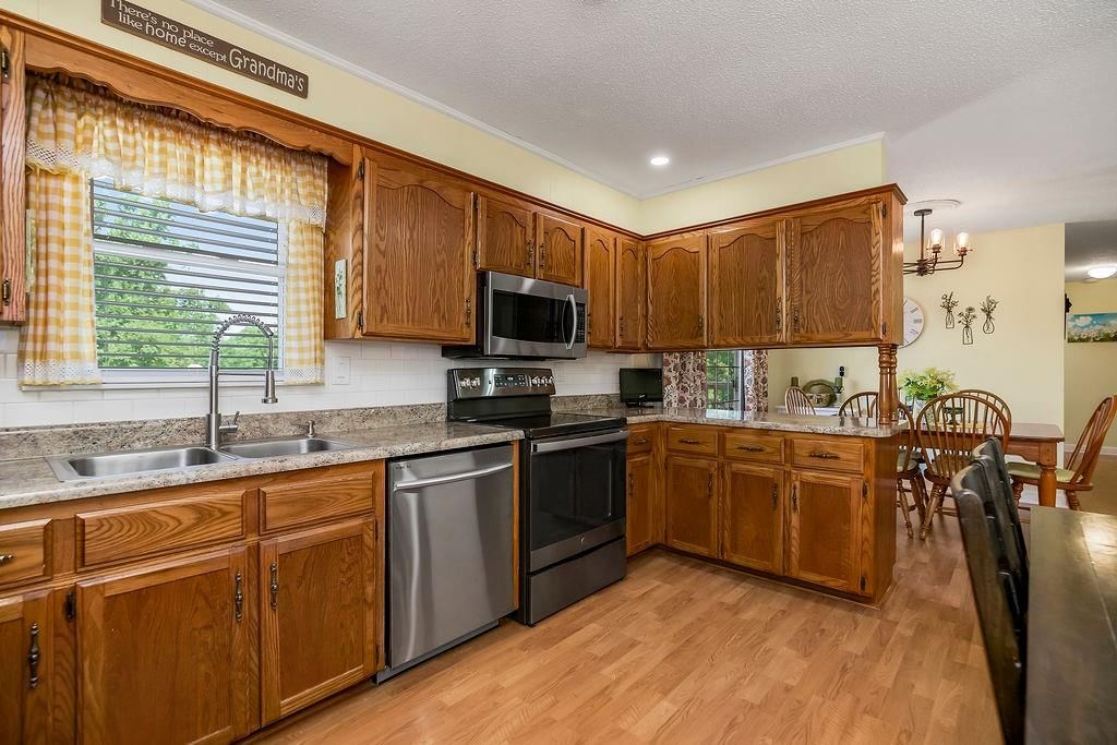 7606 NW Pampas Lane — photo 9