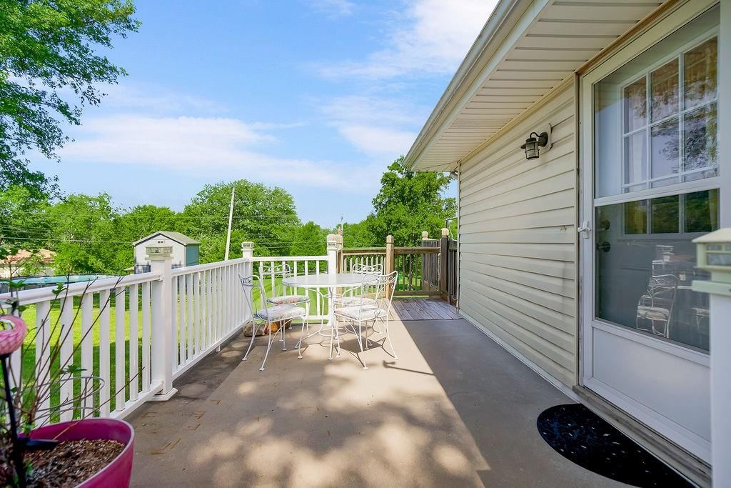 7606 NW Pampas Lane — photo 10