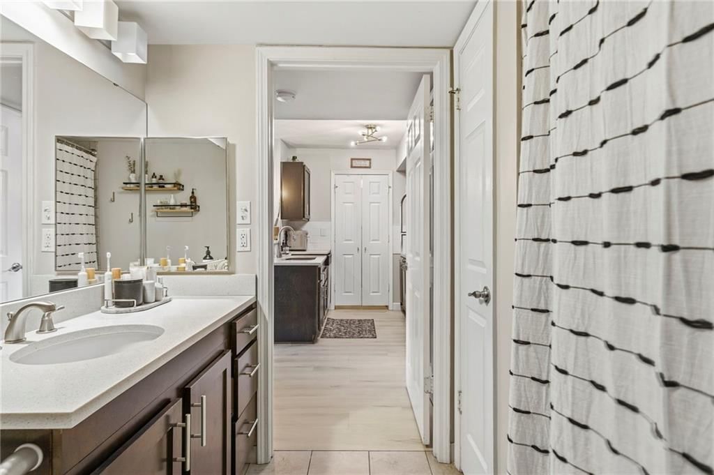 425 W 9th Street — photo 25