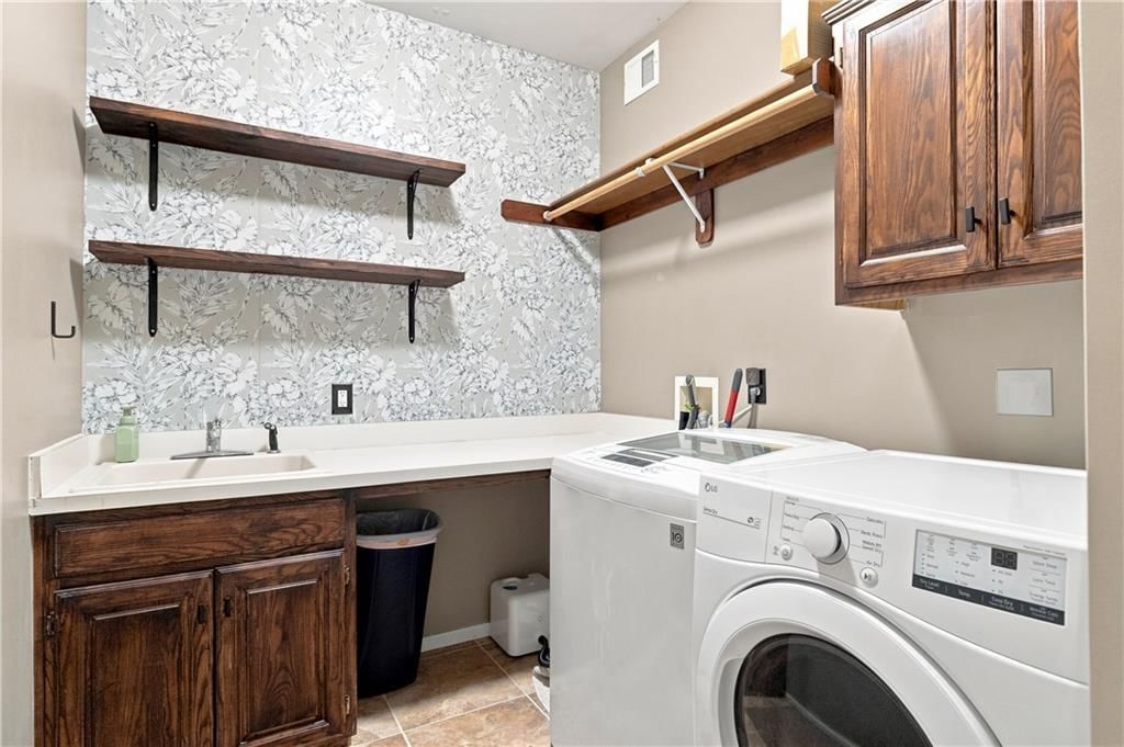 5308 W 161st Street — photo 23