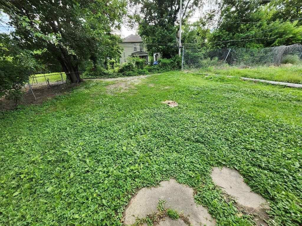 2920 Garfield Avenue — photo 24