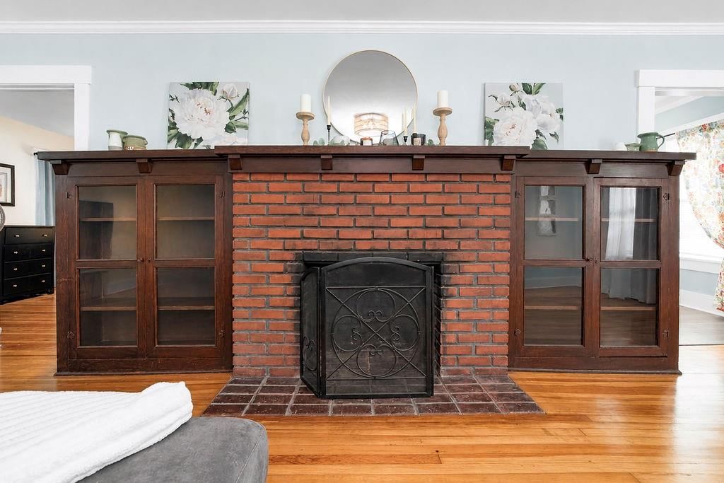 411 E Walnut Street — photo 5