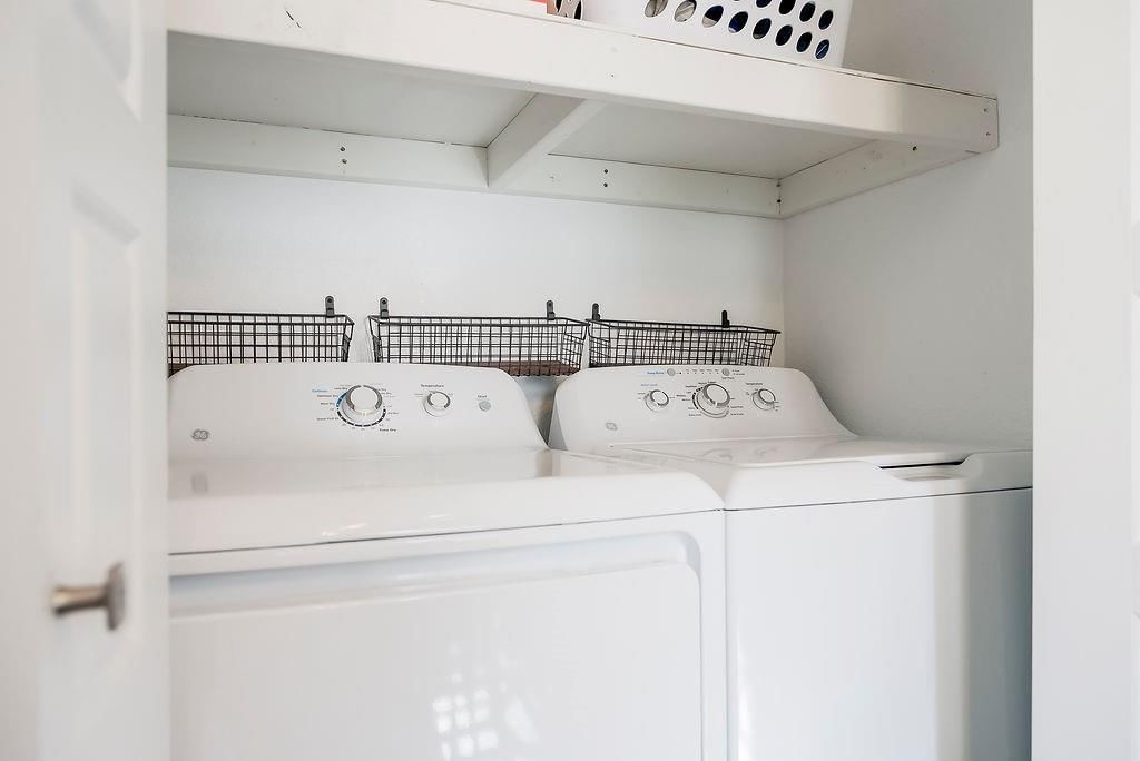 411 E Walnut Street — photo 14