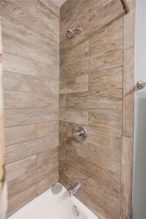 411 E Walnut Street — photo 18