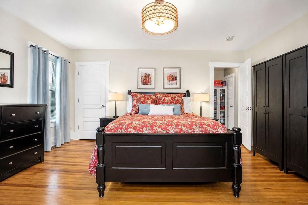 411 E Walnut Street — photo 19