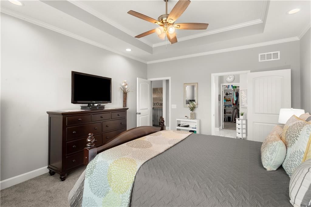 1112 SW Crabtree Circle — photo 18