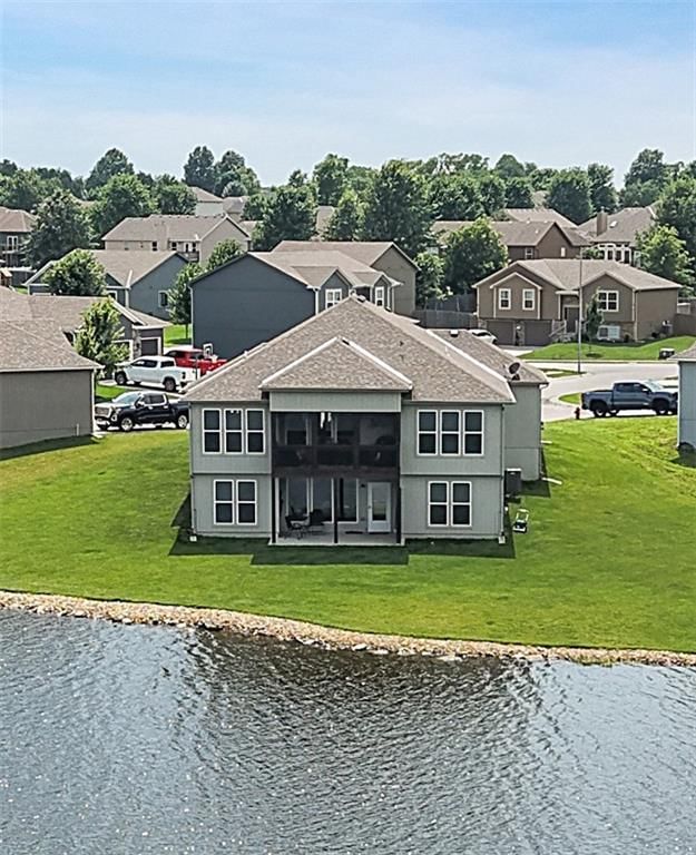 1112 SW Crabtree Circle — photo 37