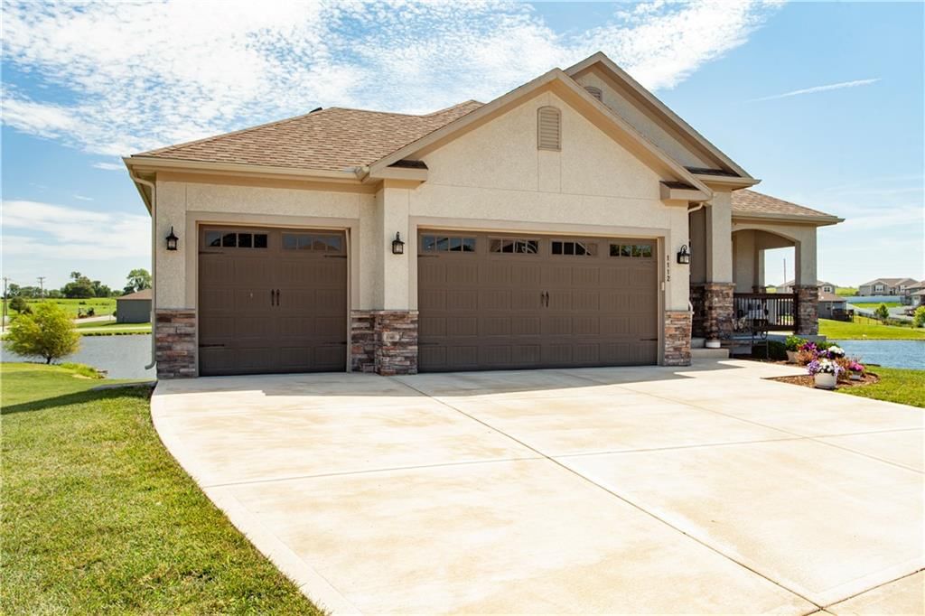 1112 SW Crabtree Circle — photo 45