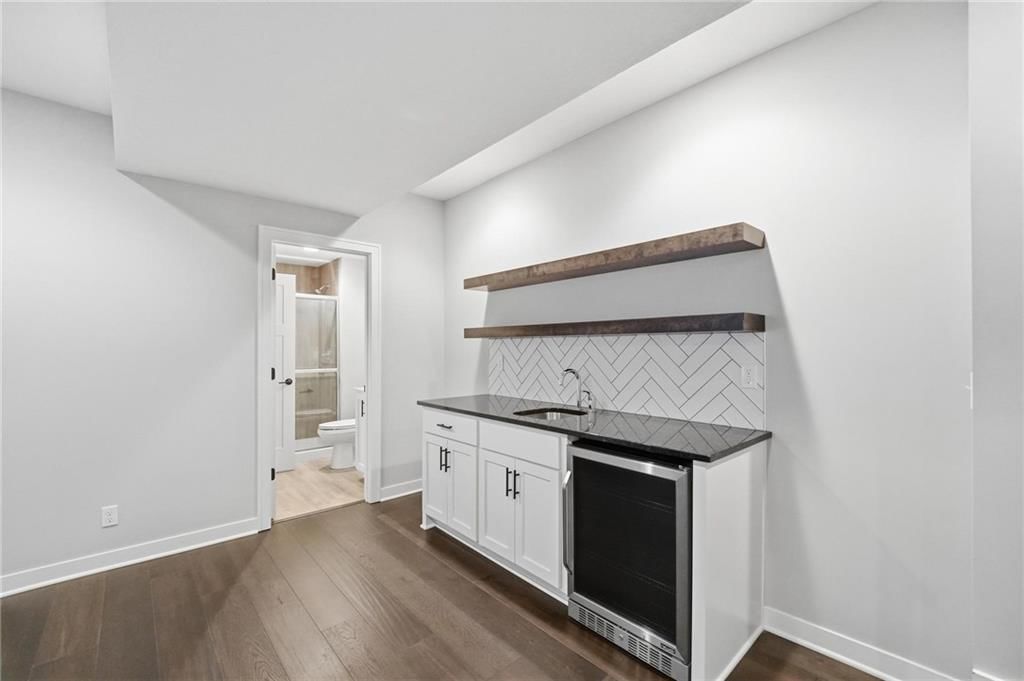 17404 Richards Street — photo 37