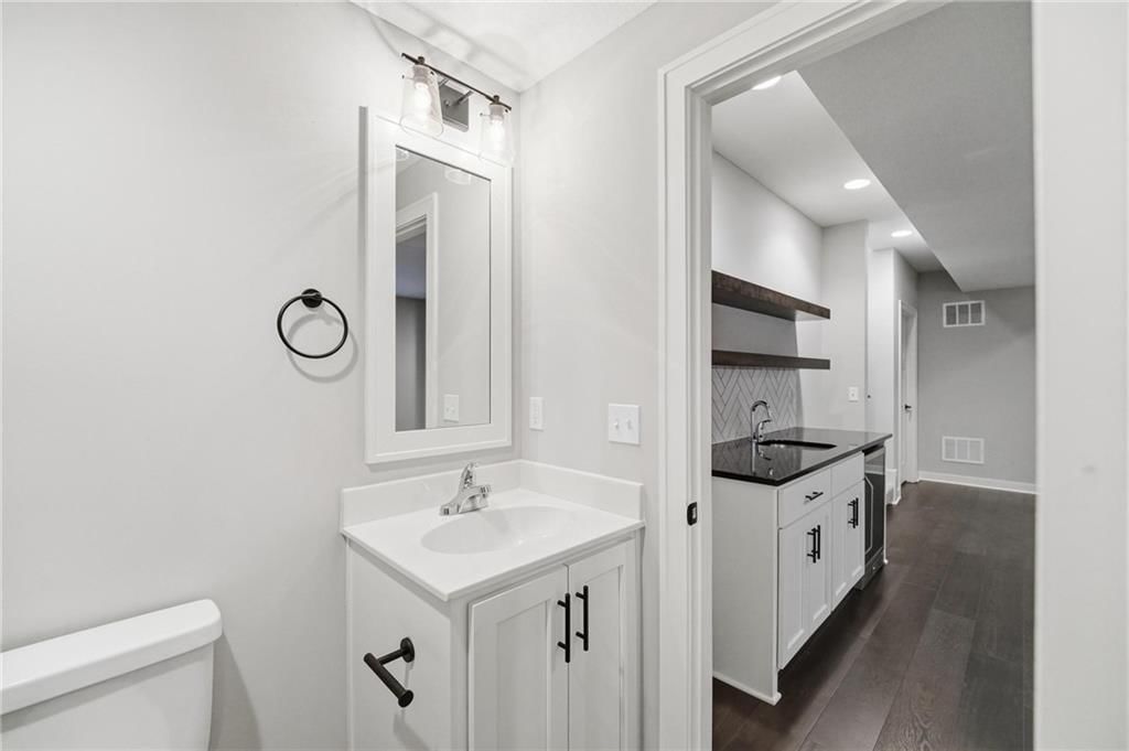 17404 Richards Street — photo 39