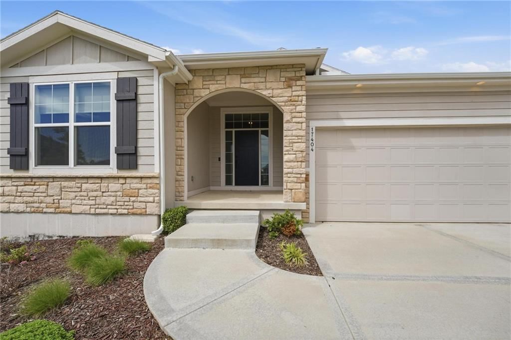 17404 Richards Street — photo 45