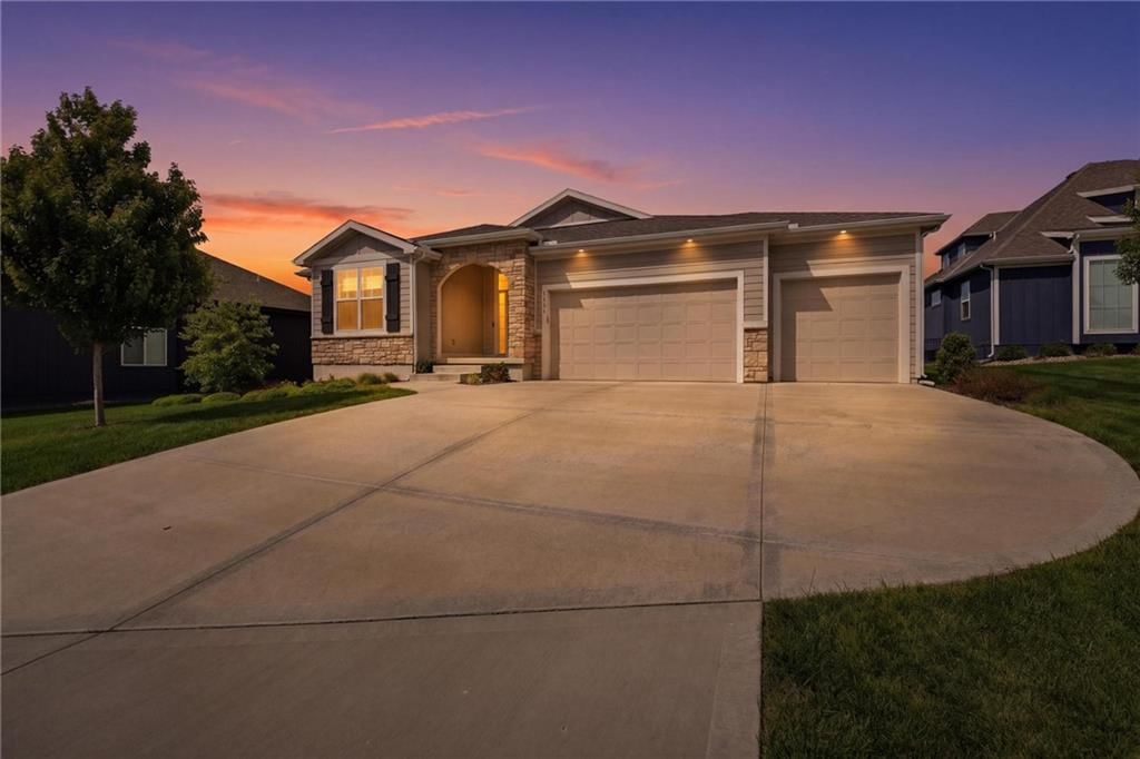 17404 Richards Street — photo 46