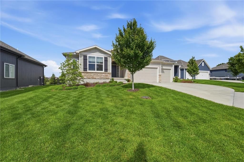 17404 Richards Street — photo 49