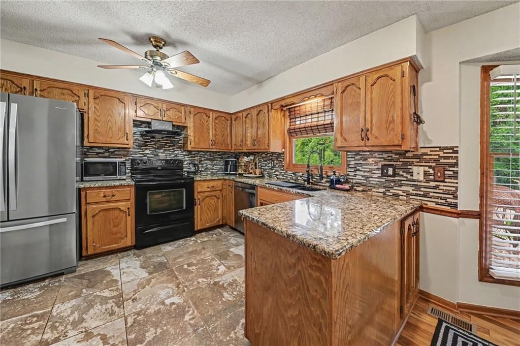 4123 N Troost Avenue — photo 10