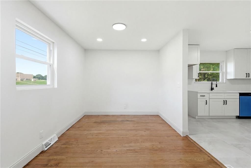 4142 N Lister Avenue — photo 8