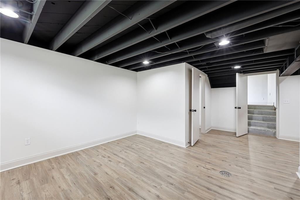 4142 N Lister Avenue — photo 35