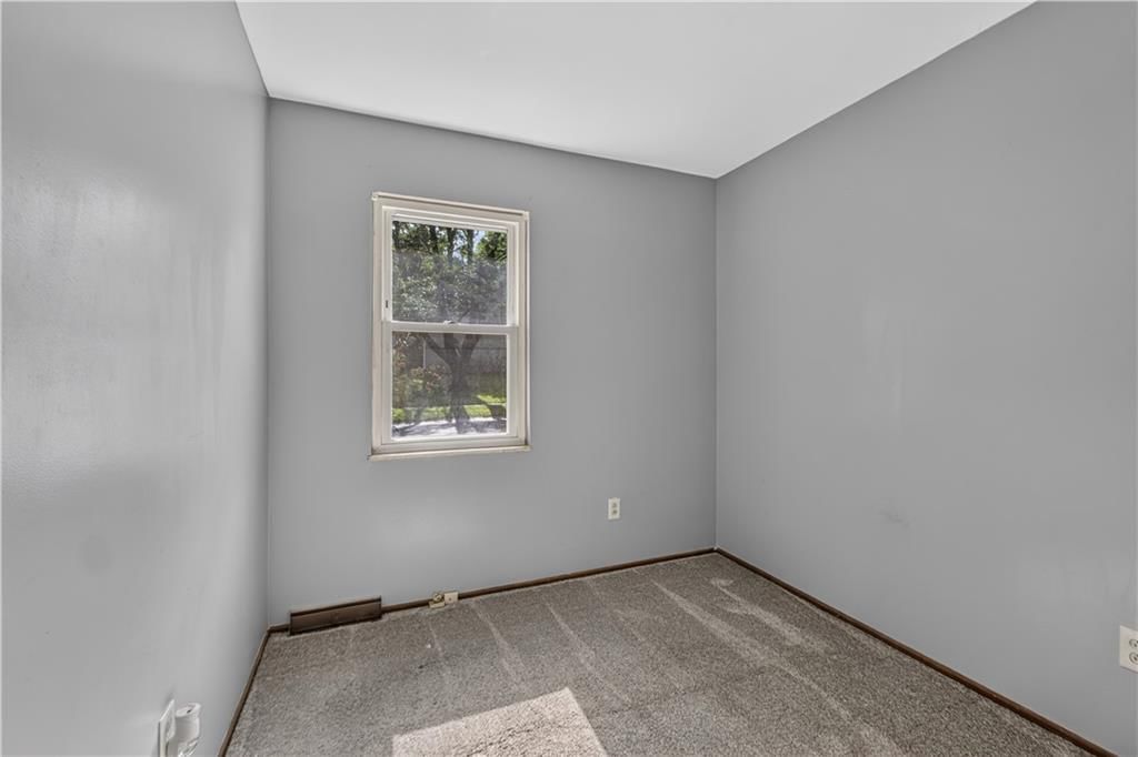 1021 Canterbury Road — photo 15