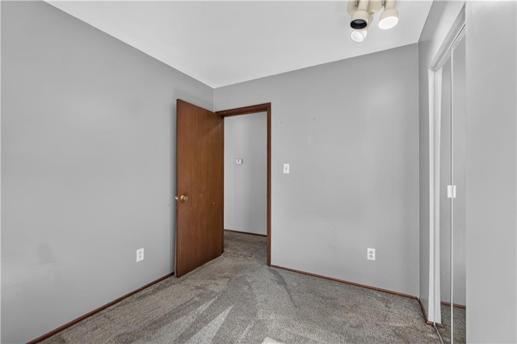 1021 Canterbury Road — photo 17