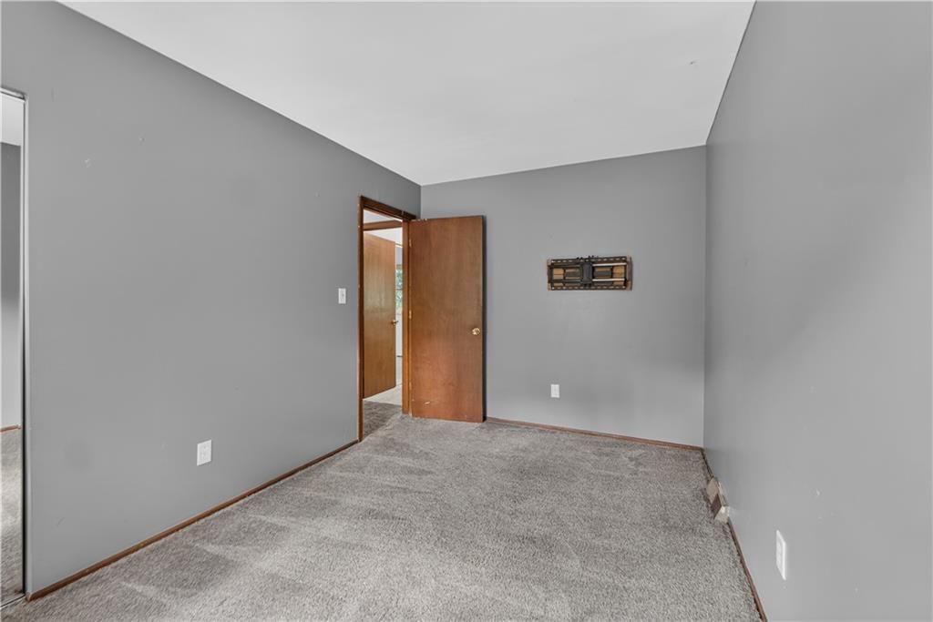 1021 Canterbury Road — photo 25