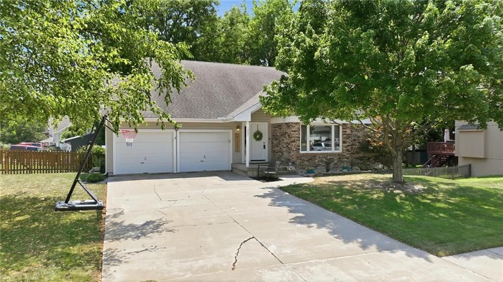 1227 NE 102nd Court — photo 2