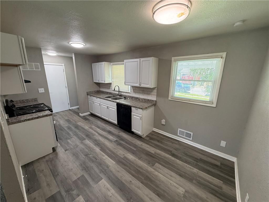 4214 Hardesty Avenue — photo 4
