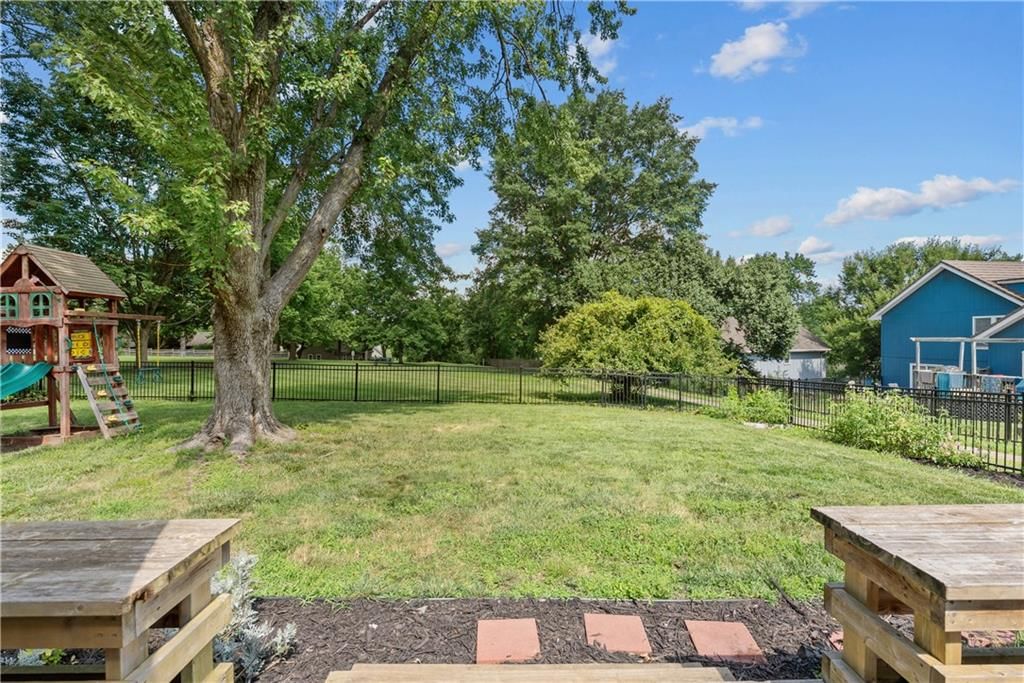 4000 NW Cimarron Street — photo 33