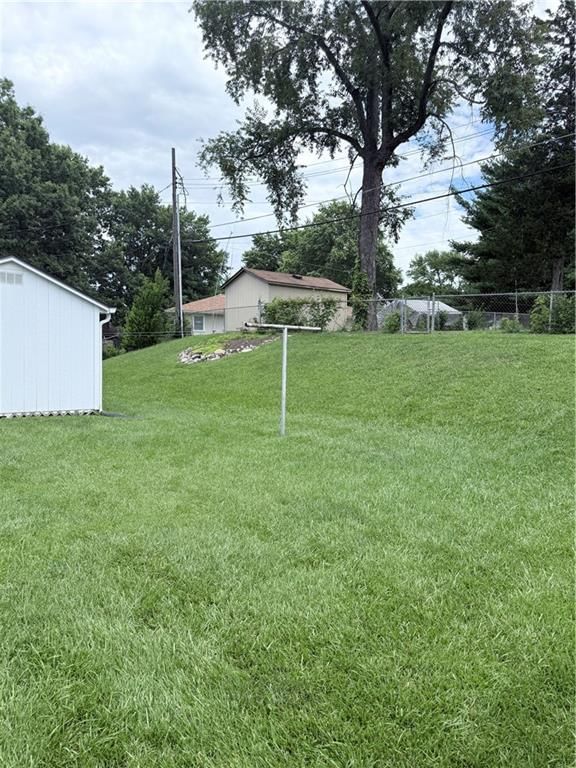 1613 N Mccoy Street — photo 23