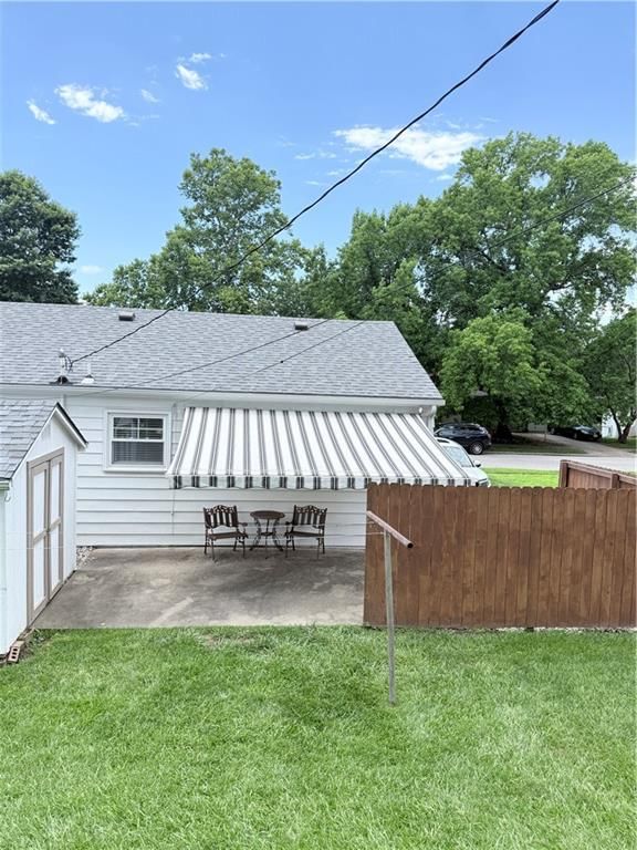 1613 N Mccoy Street — photo 24