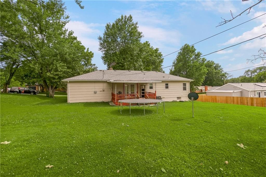 6216 YECKER Avenue — photo 14