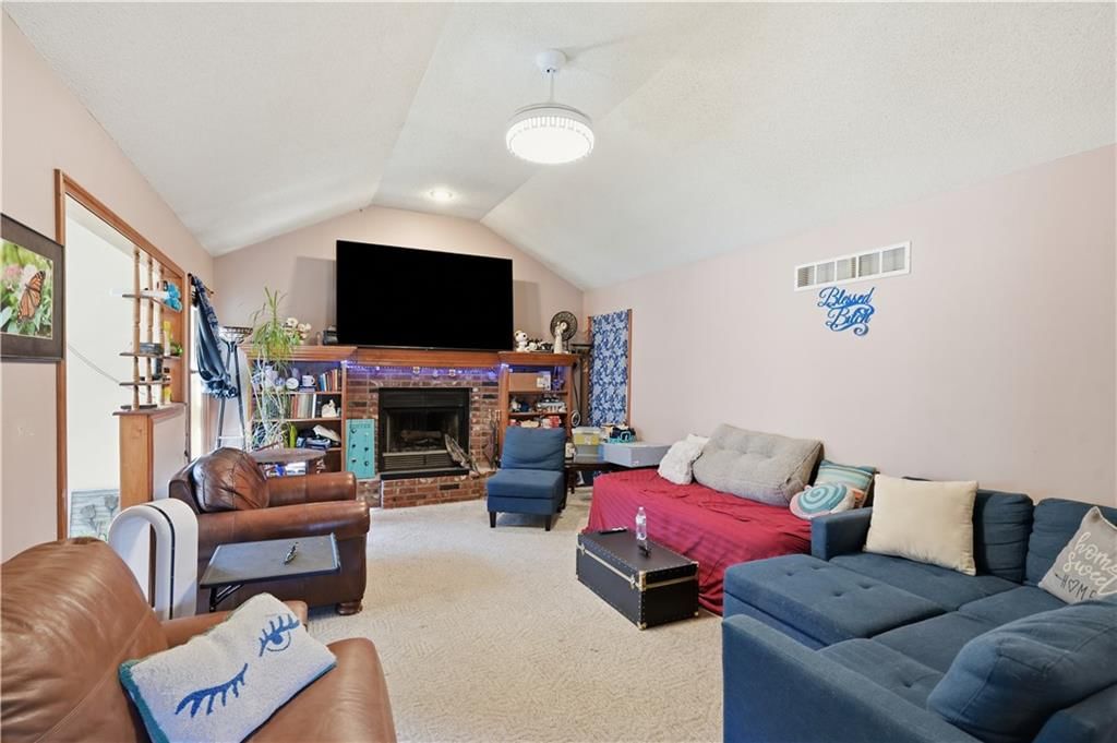 1108 Brook Court — photo 5