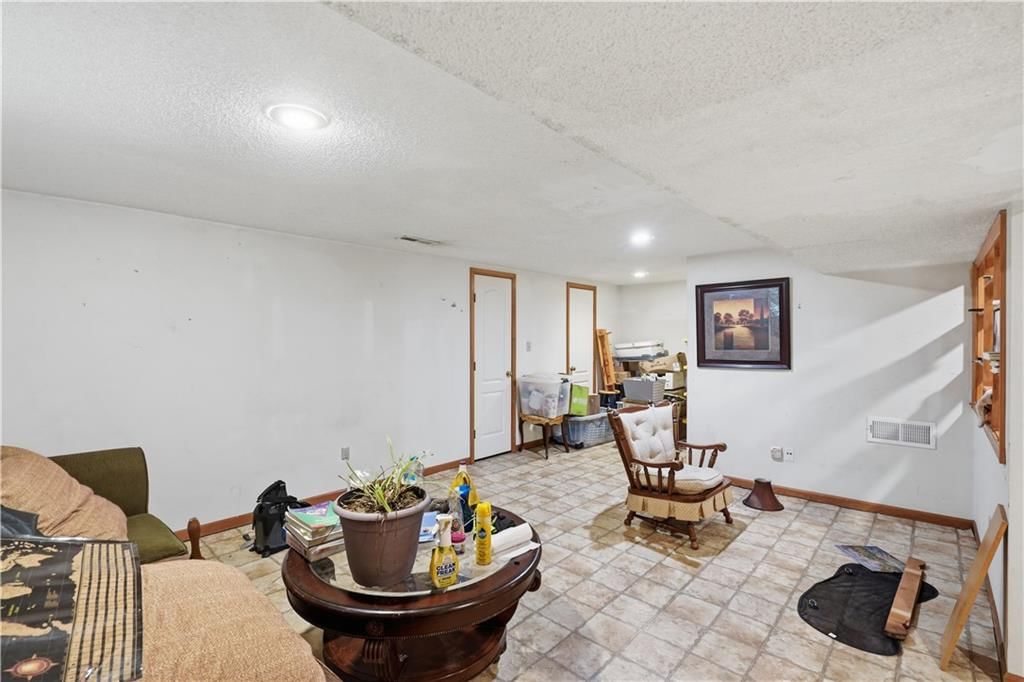 1108 Brook Court — photo 23