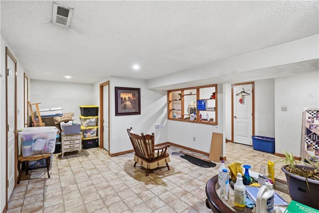1108 Brook Court — photo 24