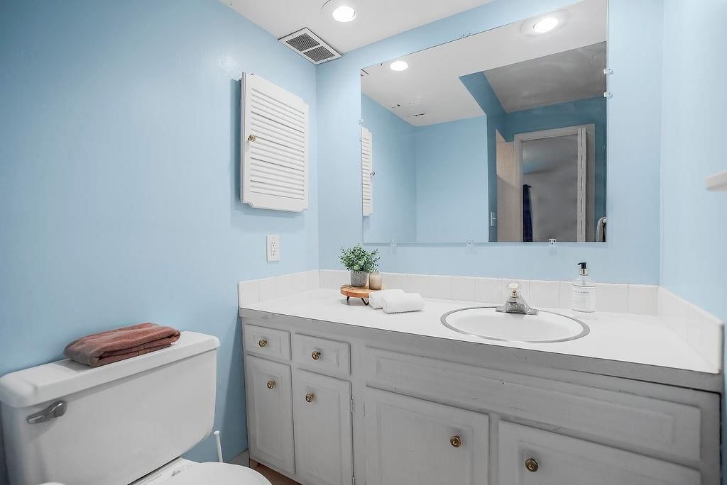 8221 Santa Fe Drive — photo 13