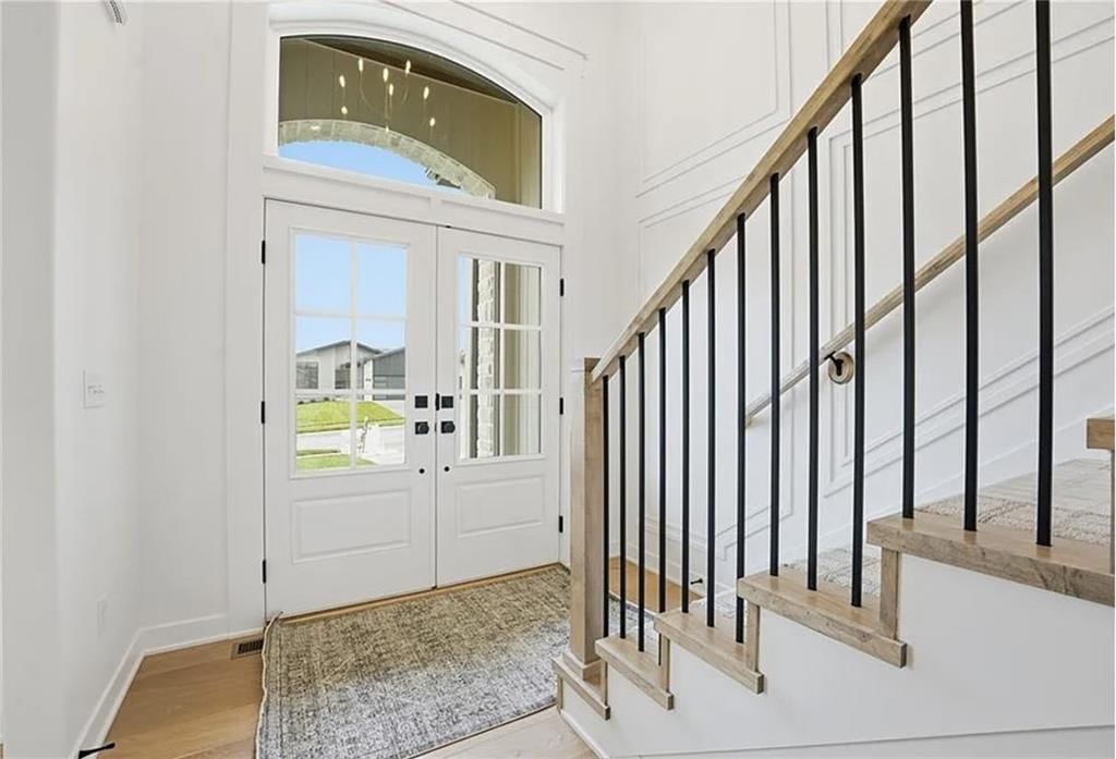 10304 N Oakland Avenue — photo 3