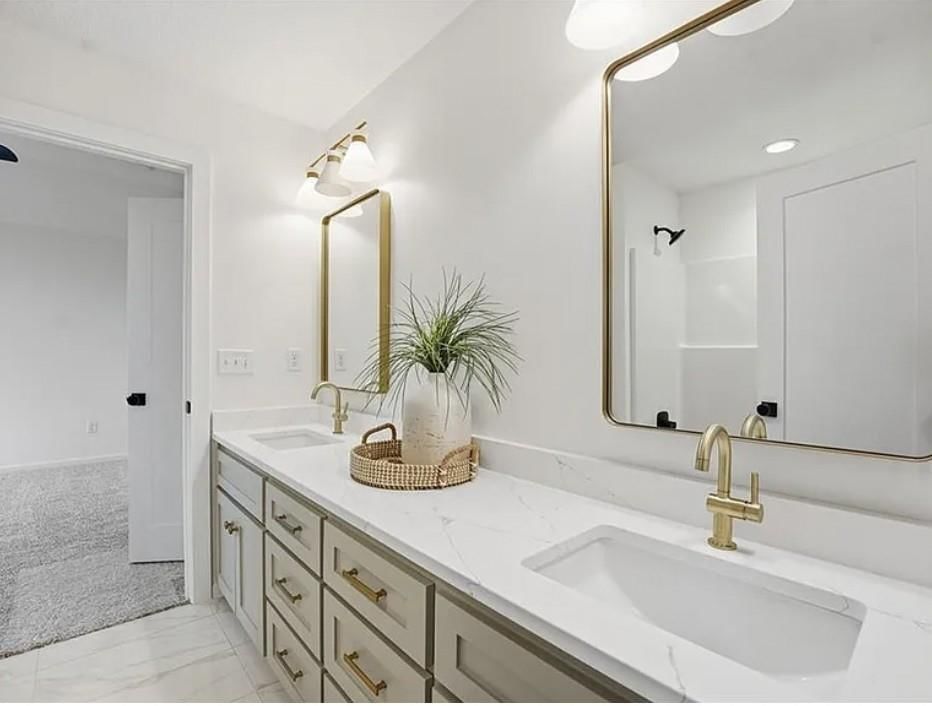 10304 N Oakland Avenue — photo 12