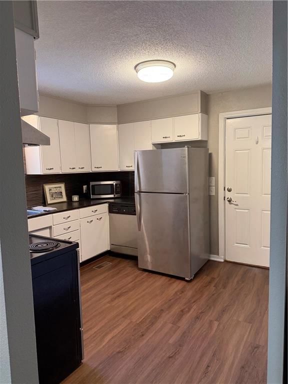 1413 W 4th Street — photo 10