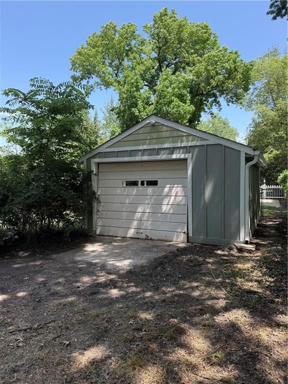 1413 W 4th Street — photo 35