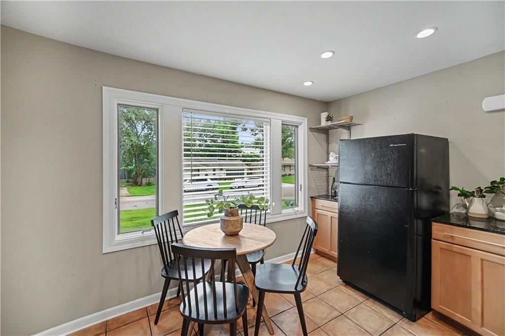 2200 W 74th Terrace — photo 11