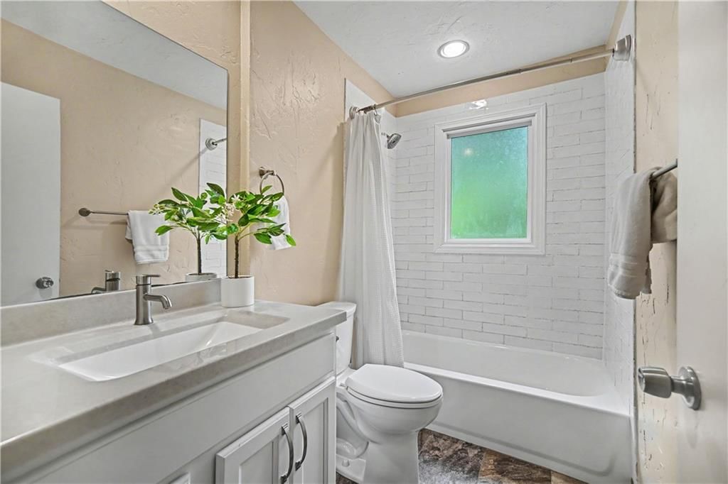 2200 W 74th Terrace — photo 20