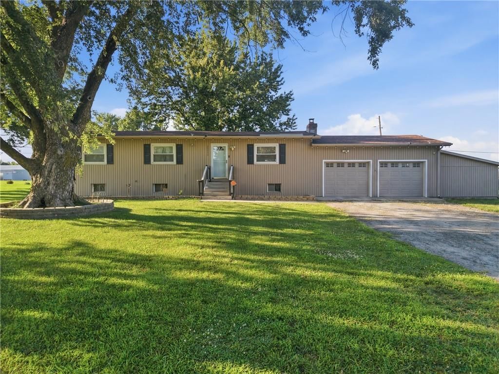20840 W 180th Street — photo 1