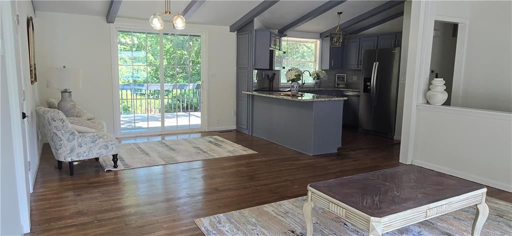 3617 NE Cypress Drive — photo 2