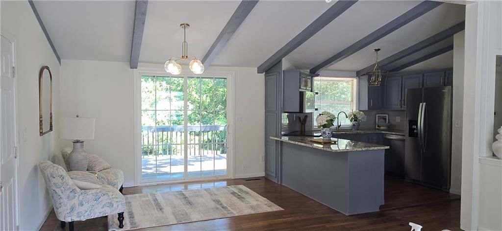 3617 NE Cypress Drive — photo 3