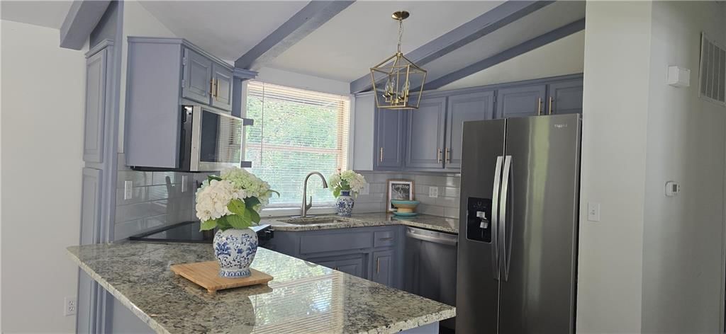 3617 NE Cypress Drive — photo 5